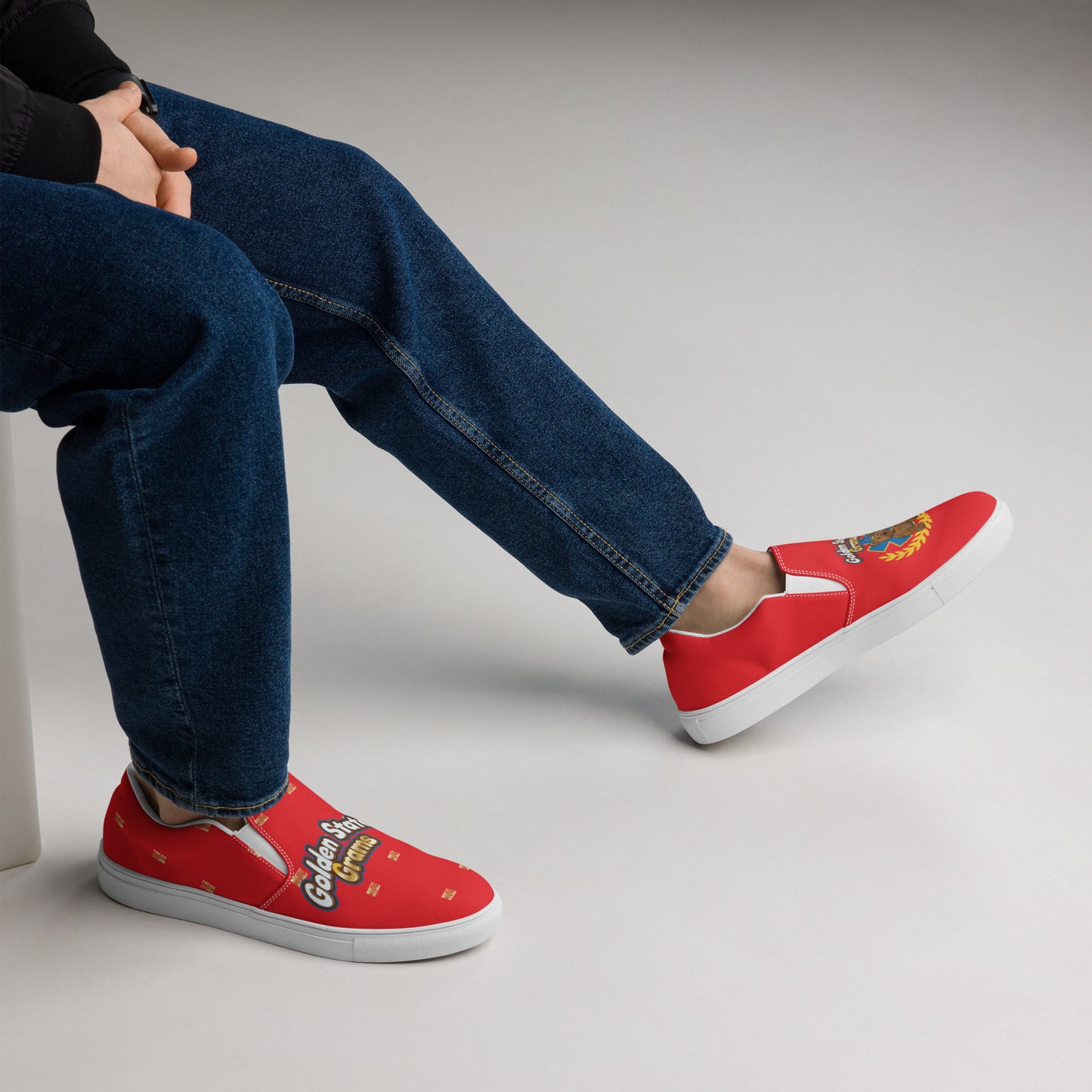 Red GSG Men’s slip-on canvas shoes